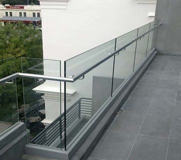 تراس شیشه ای