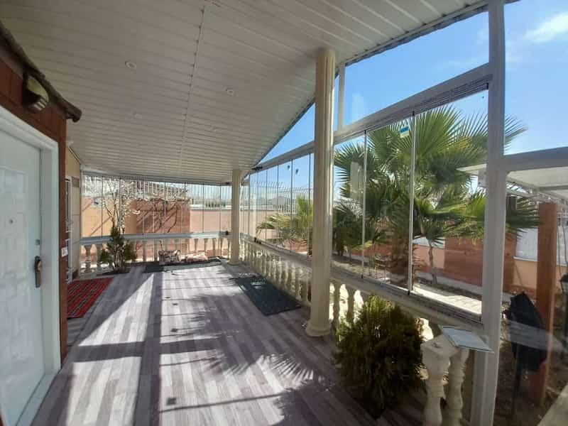 شیشه بالکنی در پرند