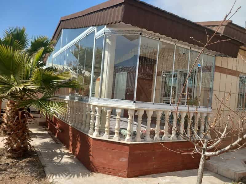 نصب شیشه بالکن در پرند