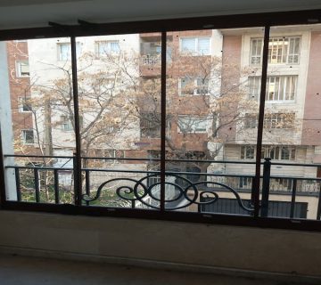 انواع شیشه بالکنی